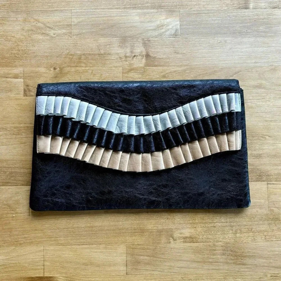 Western Faux Leather Rustic Ruffle Classy Statement Envelope Clutch Bag Purse - Picture 2 of 11